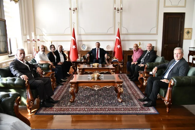 Çebi Vakfı ve Çebi Aile Derneği Üyelerinden Vali Soytürk’e Hayırlı Olsun Ziyareti