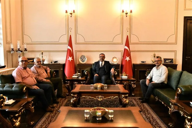 Eski Tekirdağ Milletvekilinden Vali Soytürk’e Ziyaret Eski Tekirdağ Milletvekilinden Vali Soytürk’e Ziyaret