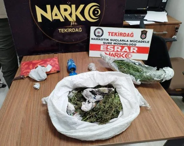Şapkadan Uyuşturucu Çıktı!