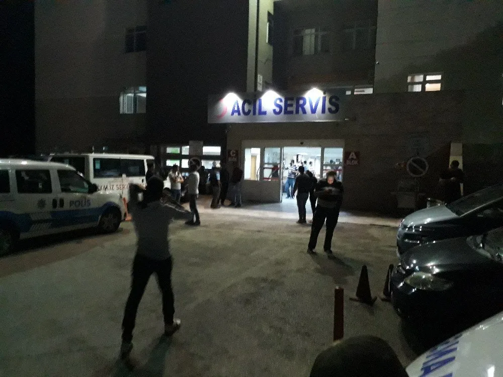 Hastanede Husumetlisini Silahla Vurdu! Hastanede Husumetlisini Silahla Vurdu!