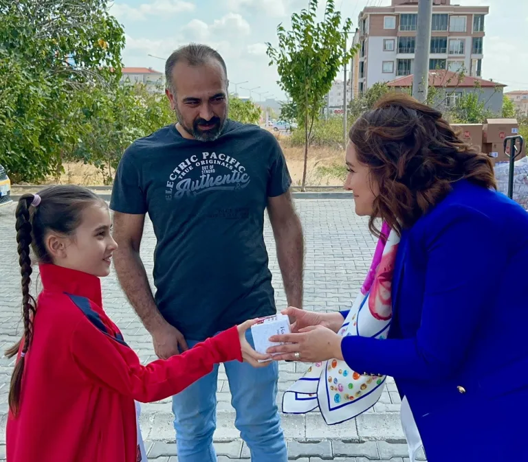 Müge Yıldız Topak: Başarılı Bir Kadın Adayın Hikayesi