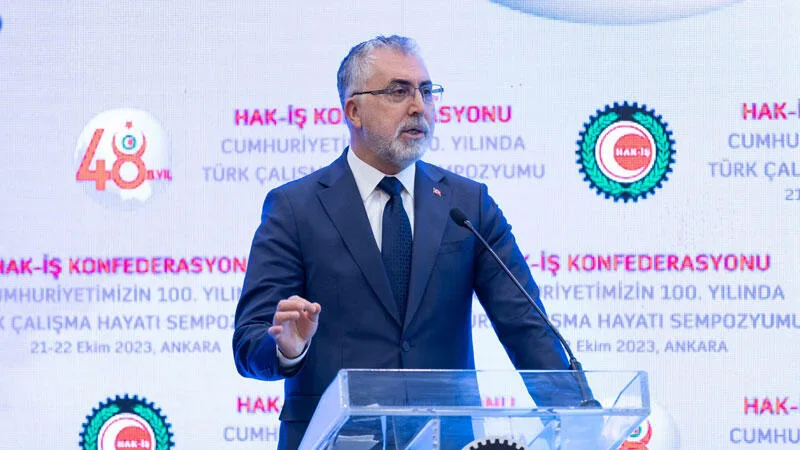 Bakan Işıkhan: Türkiye ekonomisi, kırılgan bir yapı değildir Bakan Işıkhan: Türkiye ekonomisi, kırılgan bir yapı değildir