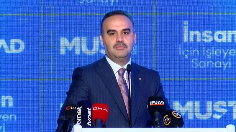 Bakan Kacır: “Milli Savunma Sanayi ürünleriyle dünyada başarı hikayelerine imze atan ülke olduk” Bakan Kacır: “Milli Savunma Sanayi ürünleriyle dünyada başarı hikayelerine imze atan ülke olduk”