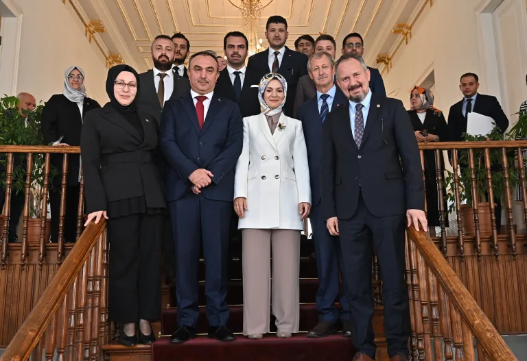 Başkan Uzunlar Aile Bakanı Göktaş’ı ağırladı