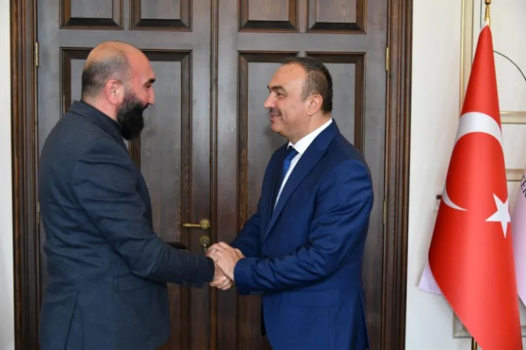 Çerkezköy Ehlibeyt Derneği Başkanı Boztepe ve Dernek Üyeleri Vali Soytürk’ü Ziyaret Etti