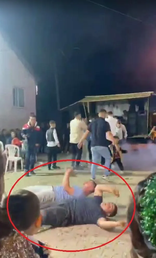 Damadın arkadaşları yere yatarak dans etti | Bursa