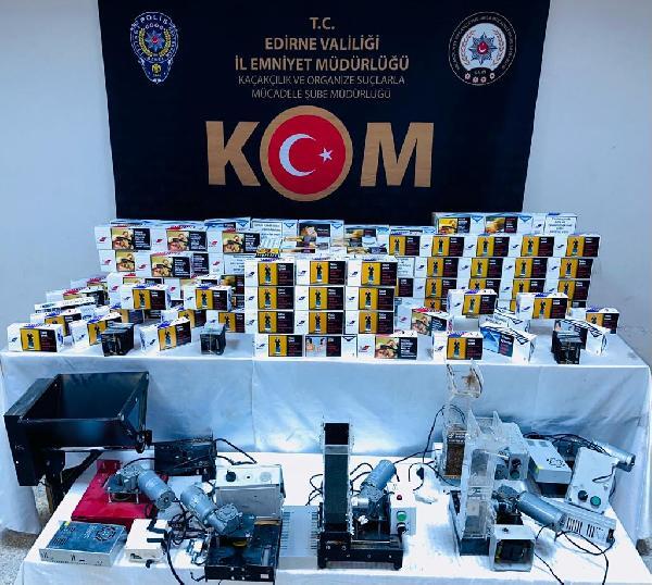 Edirne’de kaçak makaron ve tütün ele geçirildi