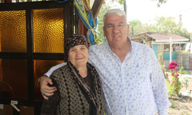 Ergene Belediye Başkanı Yüksel Kapı Kapı Gezerek Yaşlıları Evlerinde Ziyaret Etti