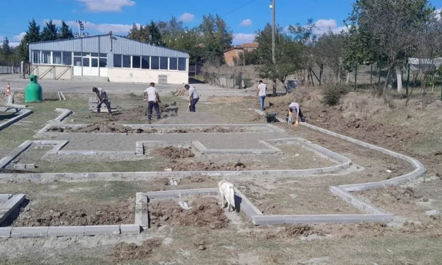 Ergene Belediyesi Ekipleri Dört Bir Koldan Çalışıyor Ergene Belediyesi Ekipleri Dört Bir Koldan Çalışıyor