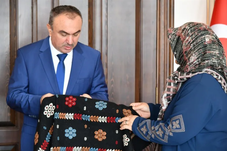 Karacakılavuz Küçük Sanat Kooperatifi Başkanı Çaylalı Vali Soytürk’ü Ziyaret Etti