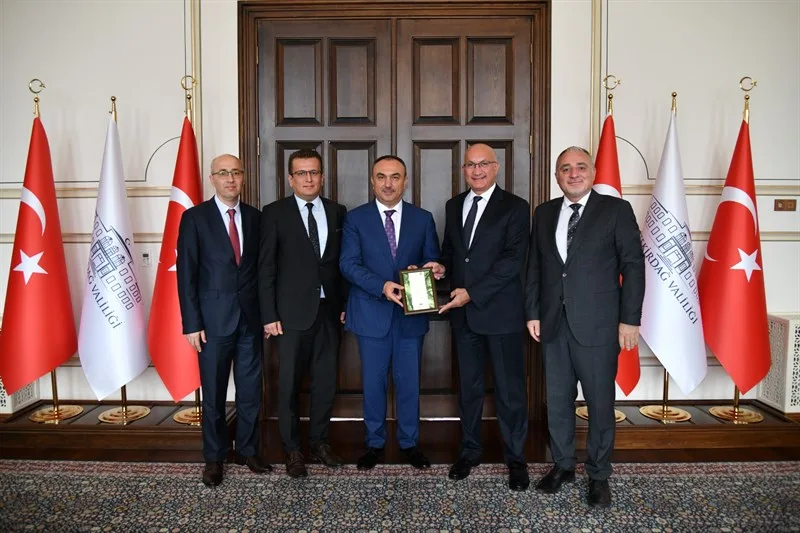 Optimed Sağlık Grubu Yönetim Kurulu Başkanı Arslan Vali Soytürk’ü Ziyaret Etti Optimed Sağlık Grubu Yönetim Kurulu Başkanı Arslan Vali Soytürk’ü Ziyaret Etti