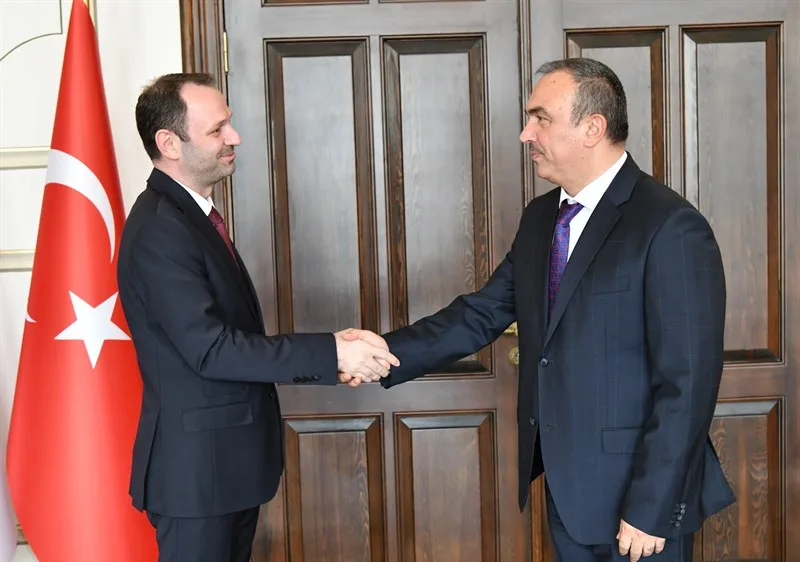 PTT’nin Kuruluş Yıldönümü Münasebetiyle Vali Soytürk’e Ziyaret PTT’nin Kuruluş Yıldönümü Münasebetiyle Vali Soytürk’e Ziyaret