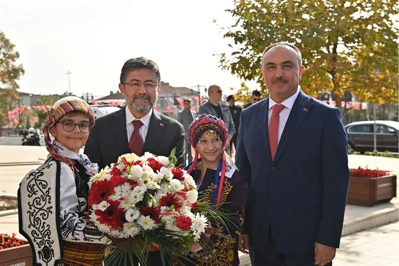 Tarım ve Orman Bakanı Sayın İbrahim Yumaklı Valiliğimizi Ziyaret Etti Tarım ve Orman Bakanı Sayın İbrahim Yumaklı Valiliğimizi Ziyaret Etti