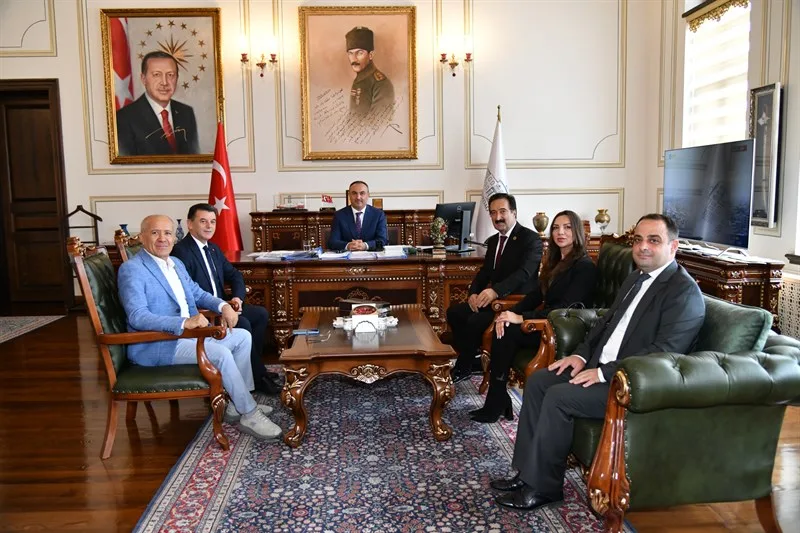 Türk Mühendisler ve Mimarlar Birliği Derneği Üyelerinden Vali Soytürk’e Ziyaret Türk Mühendisler ve Mimarlar Birliği Derneği Üyelerinden Vali Soytürk’e Ziyaret