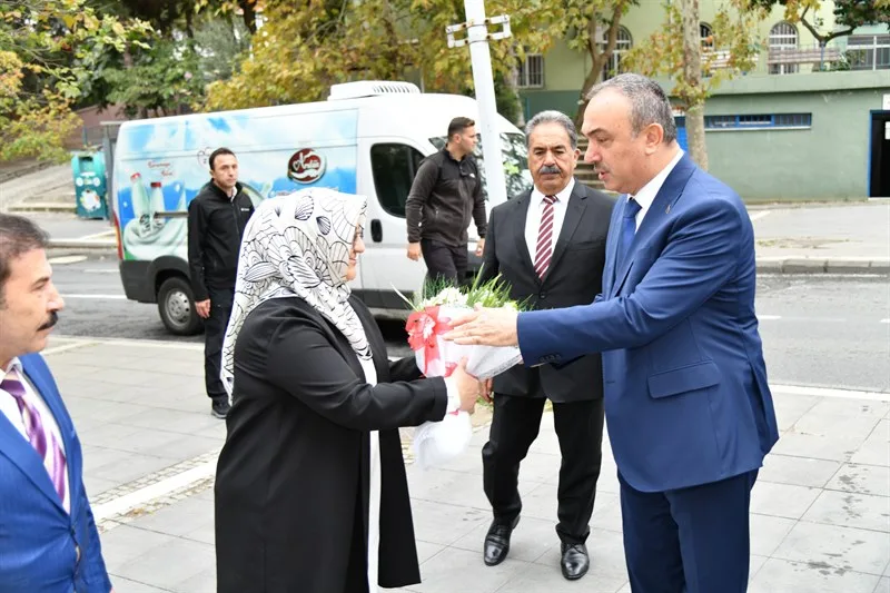 Vali Soytürk Aile ve Sosyal Hizmetler İl Müdürlüğünde Brifing Aldı Vali Soytürk Aile ve Sosyal Hizmetler İl Müdürlüğünde Brifing Aldı