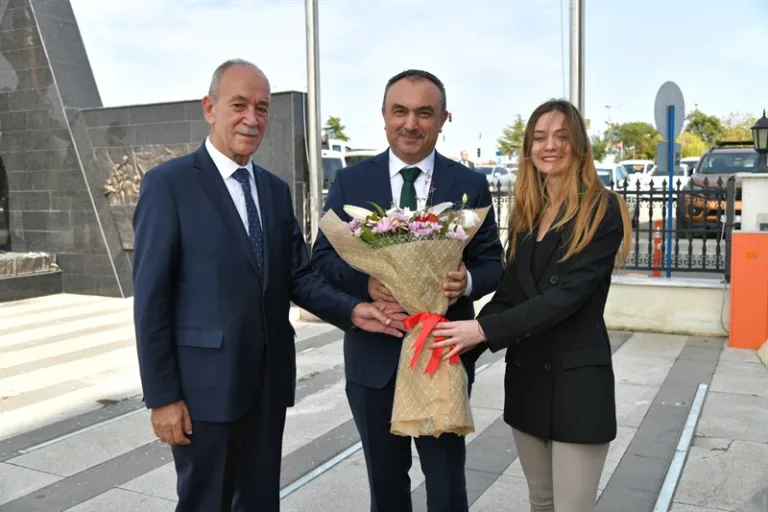 Vali Soytürk Marmaraereğlisi Belediyesini Ziyaret Etti