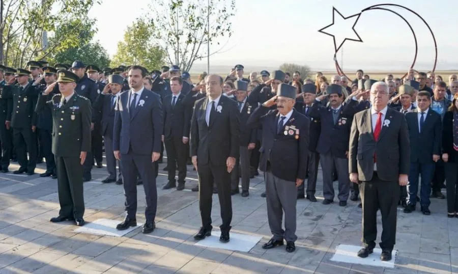 Atamızı saygı ve özlemle andık Atamızı saygı ve özlemle andık