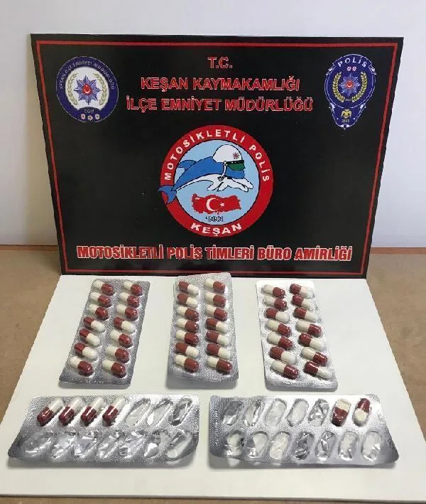 Edirne’de uyuşturucuyla yakalanan 4 şüpheliye gözaltı