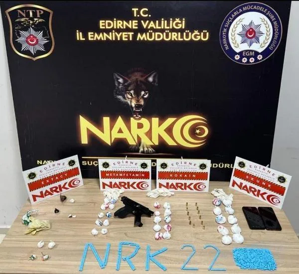 Edirne’ye uyuşturucu getiren 2 şüpheli yakalandı