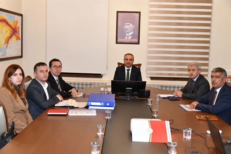 Eğitim Yatırımları Toplantısı Düzenlendi Eğitim Yatırımları Toplantısı Düzenlendi