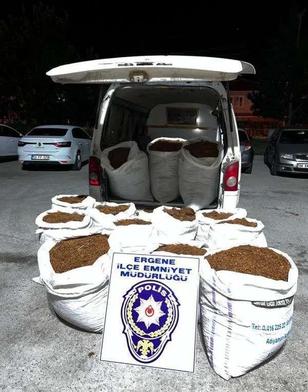 Şüphe Üzerine Durdurulan Araçtan 298 Kilo Kaçak Tütün Çıktı