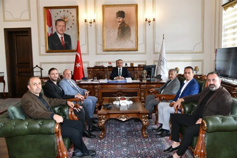 Tekirdağ Amatör Spor Kulüpleri Federasyonu Başkan ve Üyeleri Vali Soytürk’ü Ziyaret Etti