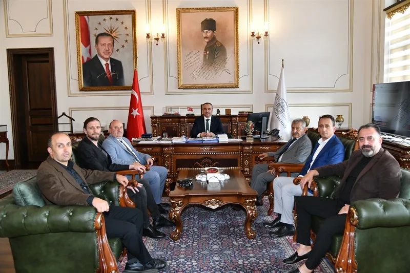 Tekirdağ Amatör Spor Kulüpleri Federasyonu Başkan ve Üyeleri Vali Soytürk’ü Ziyaret Etti Tekirdağ Amatör Spor Kulüpleri Federasyonu Başkan ve Üyeleri Vali Soytürk’ü Ziyaret Etti