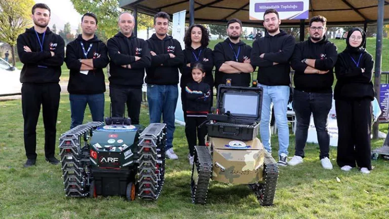 Üniversite öğrencileri yapay zeka ile insansız kara aracı geliştirdi | Teknoloji