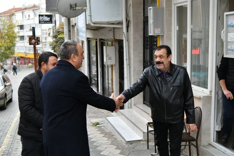 Vali Soytürk Çayevini Ziyaret Etti Vali Soytürk Çayevini Ziyaret Etti