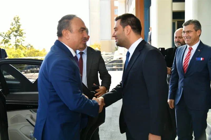 Vali Soytürk Çorlu Ticaret ve Sanayi Odası Başkanı Volkan’a İade-i Ziyarette Bulundu Vali Soytürk Çorlu Ticaret ve Sanayi Odası Başkanı Volkan’a İade-i Ziyarette Bulundu