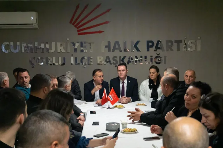 Uysalcan İlk Ziyaretinde CHP Çorlu İlçe Yönetim Kurulu İle Bir Araya Geldi