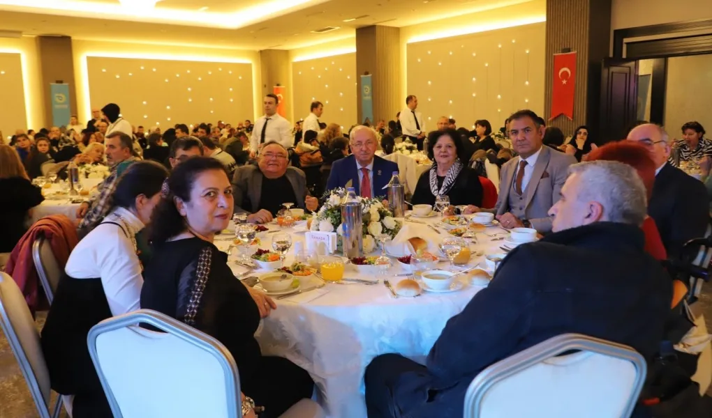 BAŞKAN ALBAYRAK ENGELLİ VATANDAŞLARLA BİRARAYA GELDİ BAŞKAN ALBAYRAK ENGELLİ VATANDAŞLARLA BİRARAYA GELDİ