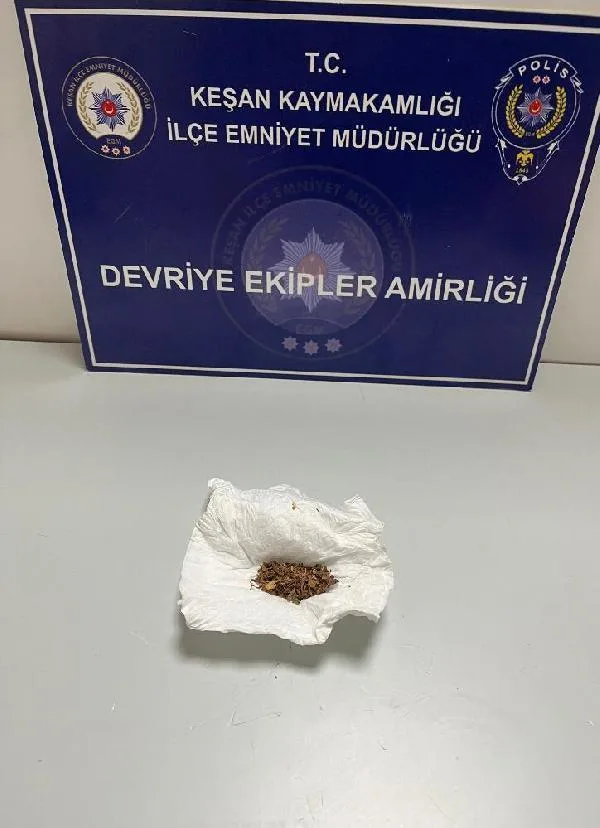 Edirne’de uyuşturucuyla yakalanan 2 şüpheliye gözaltı