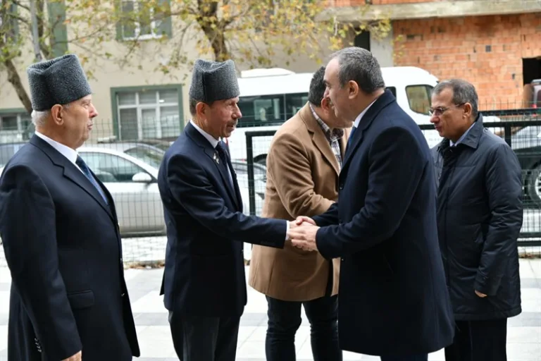 Vali Soytürk Gaziler Derneğini Ziyaret Etti