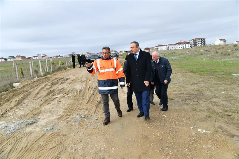 Vali Soytürk Okul İnşaatında İncelemelerde Bulundu Vali Soytürk Okul İnşaatında İncelemelerde Bulundu