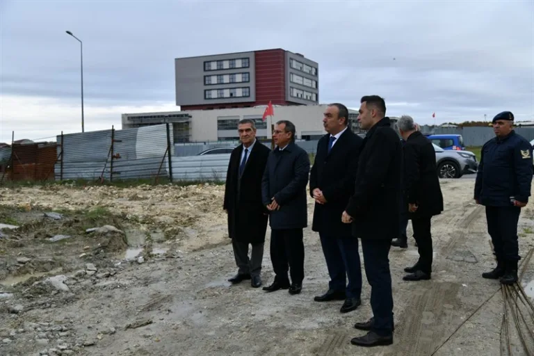 Vali Soytürk Yapım Süreci Devam Eden İlçe Emniyet Müdürlüğünde İncelemelerde Bulundu