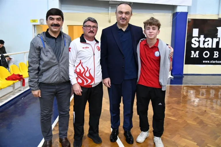 2023-2024 Okul Sporları Bilek Güreşi Genç B Kız-Erkek Grup Müsabakaları İlimizde Düzenlendi