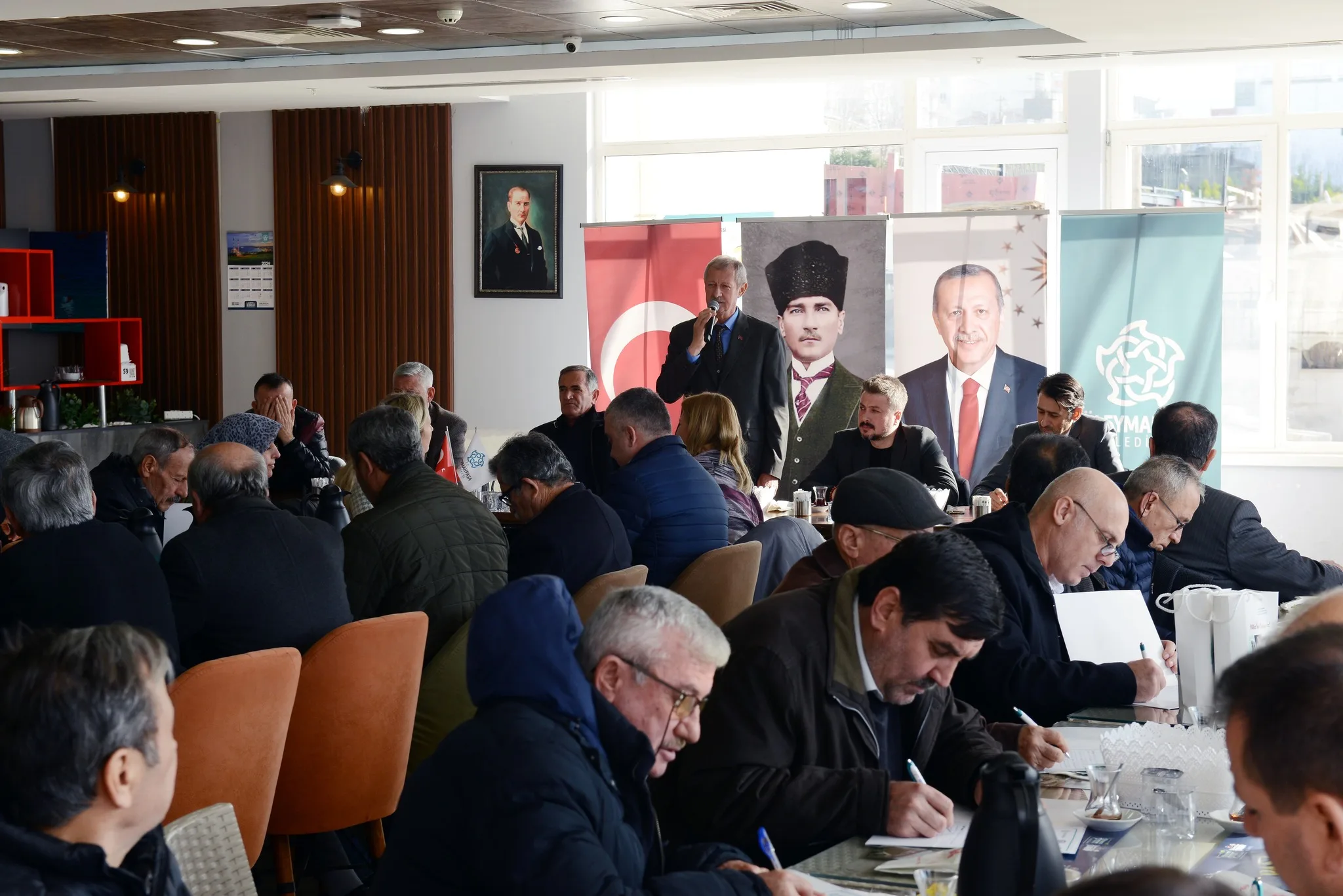 Başkan Uzunlar mahalle muhtarları ile buluştu Başkan Uzunlar mahalle muhtarları ile buluştu