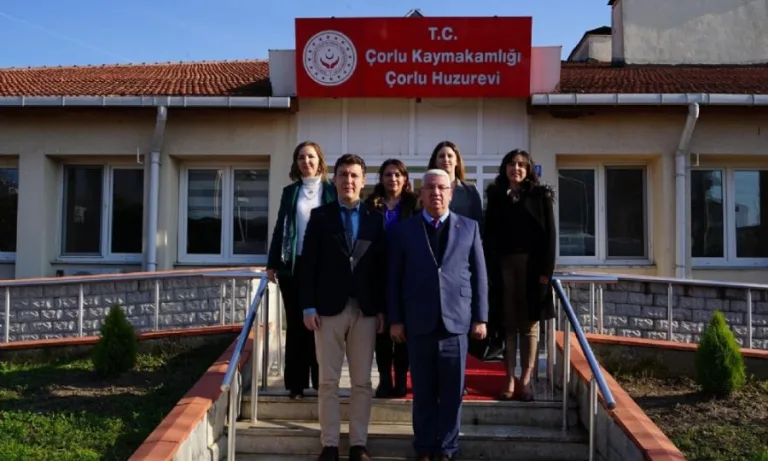 Başkan Yüksel Geleneği Bozmadı Yaşlıları Yalnız Bırakmadı