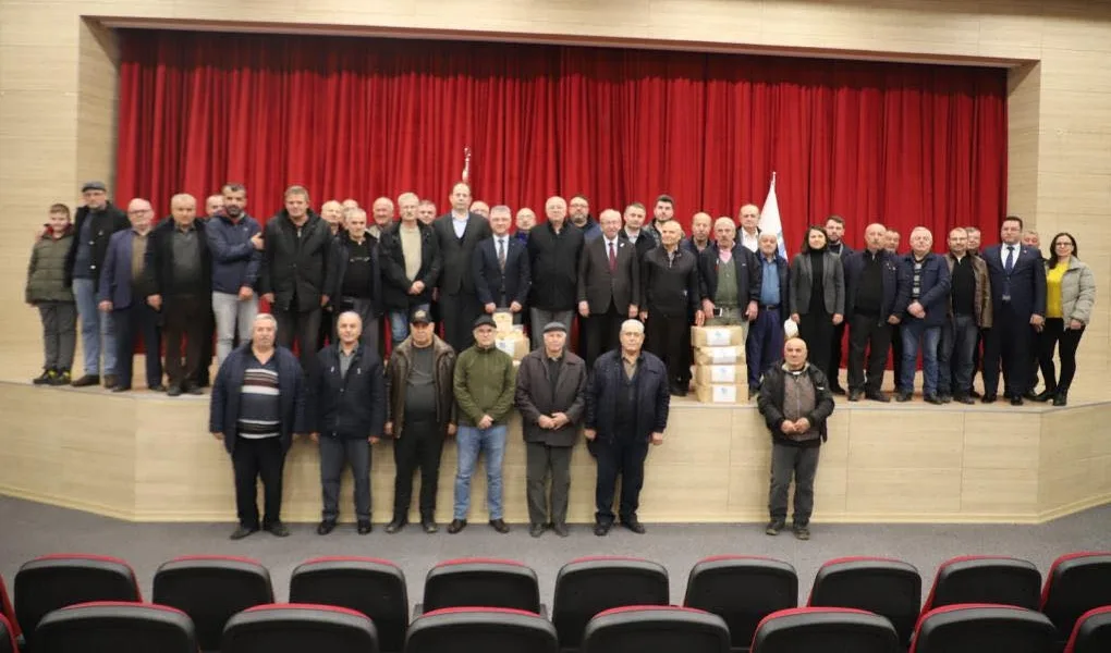 BÜYÜKŞEHİRDEN, HAYRABOLULU ÜRETİCİLERE ARI KEKİ DESTEĞİ BÜYÜKŞEHİRDEN, HAYRABOLULU ÜRETİCİLERE ARI KEKİ DESTEĞİ