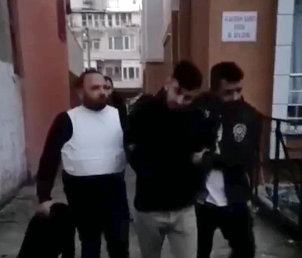 2 Çocuk Babasını Öldüren Zanlı Yakalandı