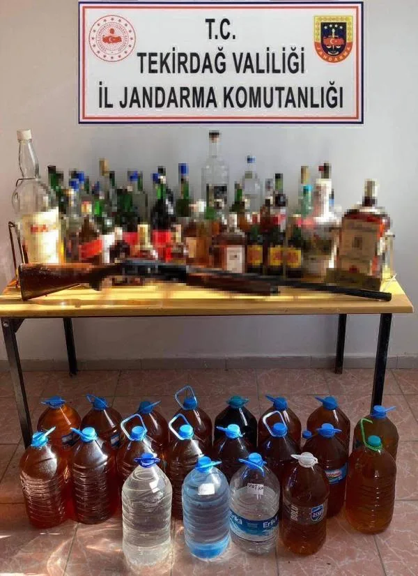 Şarköy’de 180 litre sahte içki ele geçirildi