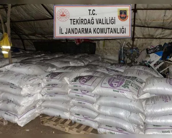 Tekirdağ’da, Evin Deposunda 17 Ton Sahte Gübre Yakalandı