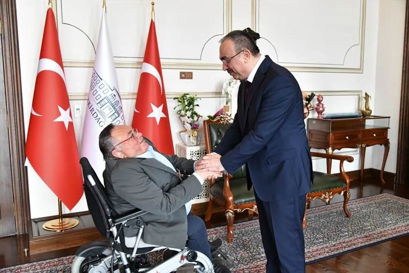 Türkiye Sakatlar Derneği Kapaklı Şubesi Başkan ve Üyeleri Vali Soytürk’ü Ziyaret Etti Türkiye Sakatlar Derneği Kapaklı Şubesi Başkan ve Üyeleri Vali Soytürk’ü Ziyaret Etti