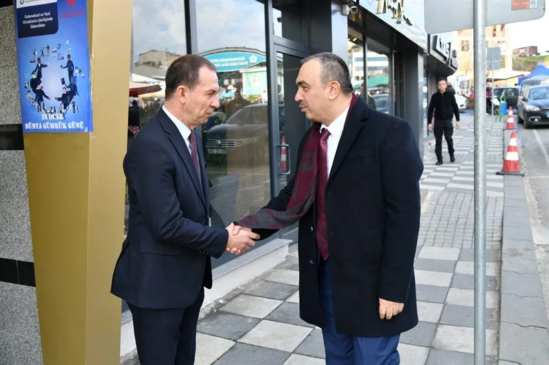 Vali Soytürk Ticaret İl Müdürlüğünü Ziyaret Etti Vali Soytürk Ticaret İl Müdürlüğünü Ziyaret Etti