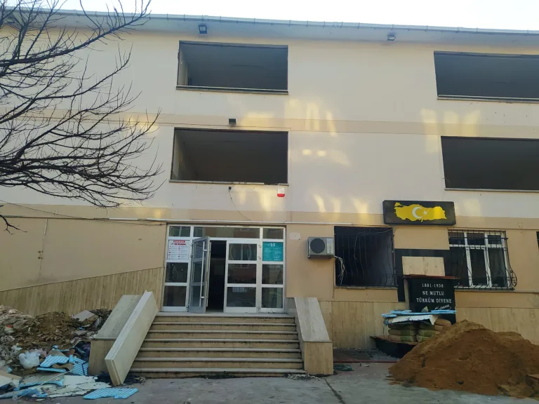Okullarda Depreme Karşı Güçlendirme Çalışmaları Sürüyor