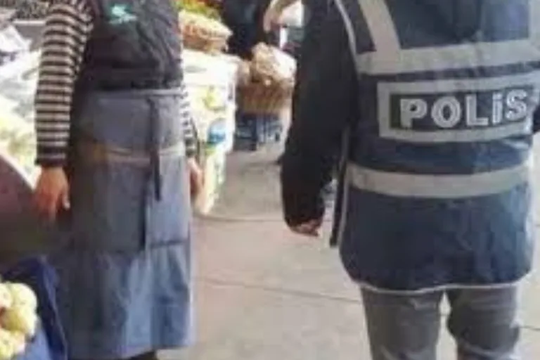 Cuma Pazarında Bomba İhbarı Korkuttu
