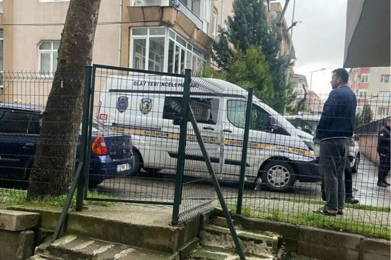 Bunalıma Girdi, Yaşamına Son Verdi