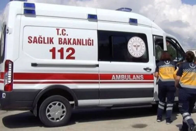Kazı Çalışması Yapan İşçi Çukura Düştü
