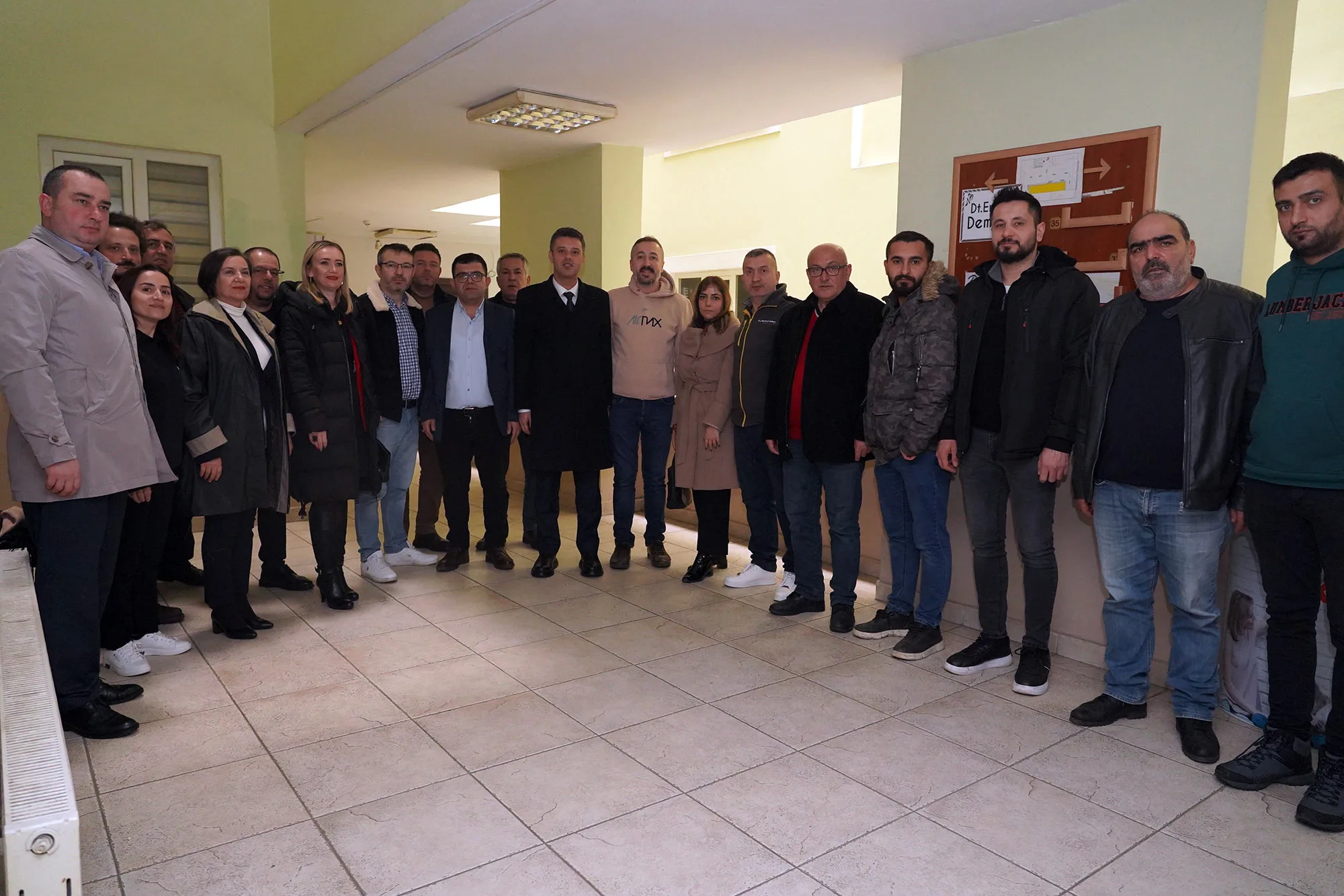Başkan Sarıkurt’a Hemşehri Derneklerinden Coşkulu Karşılama Başkan Sarıkurt’a Hemşehri Derneklerinden Coşkulu Karşılama